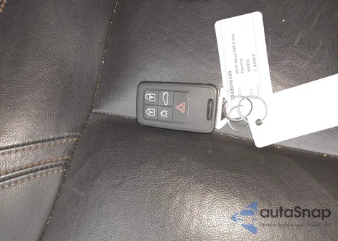 2015 Volvo V60 Cross Country T5 Platinum z USA, uszkodzony, nr VIN YV4612HM4F1000030